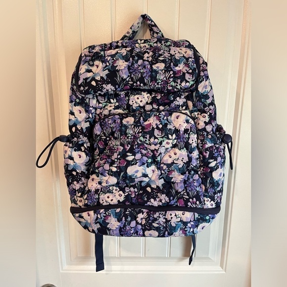 NWT Vera Bradley Featherweight Commuter Backpack ARTIST’S GARDEN PURPLE - Picture 3 of 15